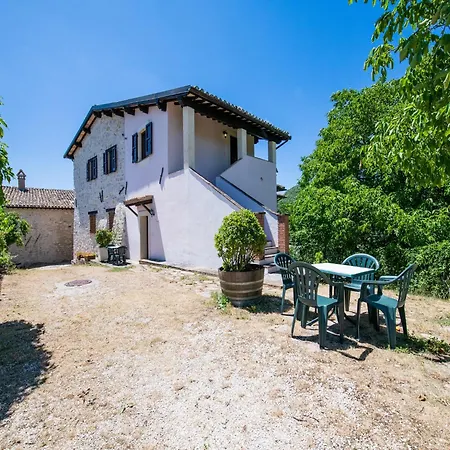 Quiet In With Swimming Pool A Few Kilometers From Rasiglia Casa vacanze Sellano