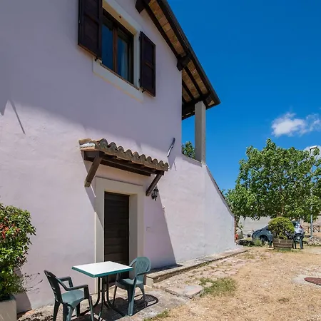 Quiet In With Swimming Pool A Few Kilometers From Rasiglia Sellano