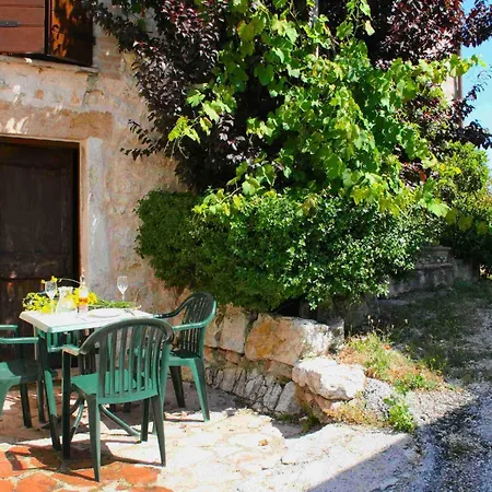 Quiet In With Swimming Pool A Few Kilometers From Rasiglia Sellano