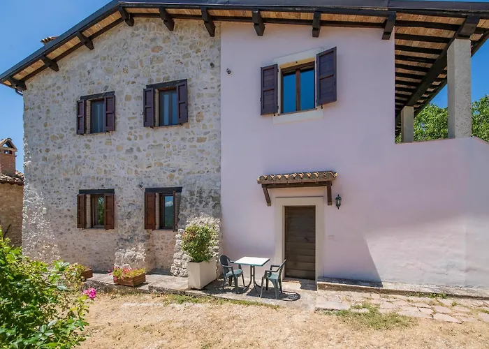 Quiet In With Swimming Pool A Few Kilometers From Rasiglia *