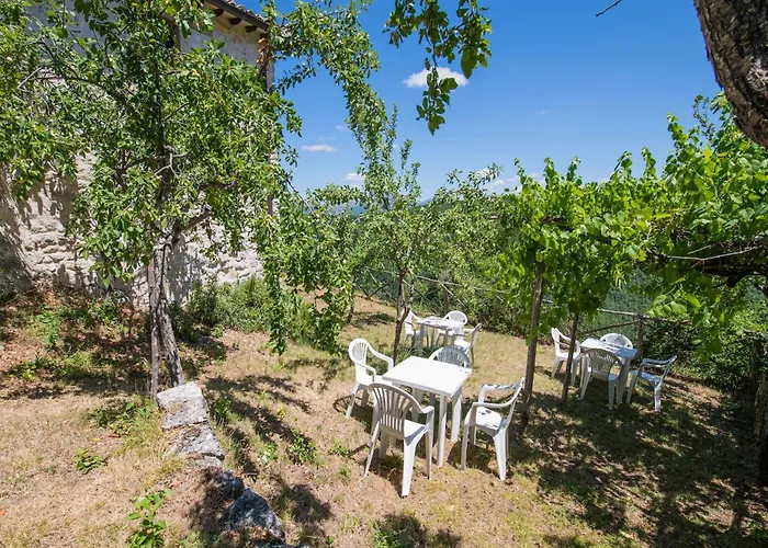Casa de Férias Quiet In With Swimming Pool A Few Kilometers From Rasiglia Sellano