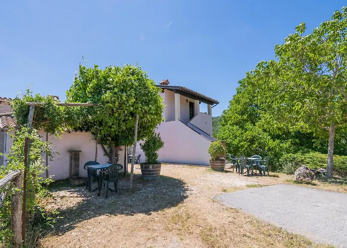 Quiet In With Swimming Pool A Few Kilometers From Rasiglia Sellano